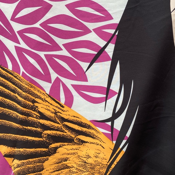 100% Silk Scarf Custo Barcelona 31 x32 - Picture 9 of 13